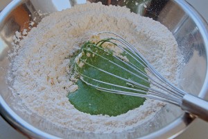 préparation pancakes verts aux épinards