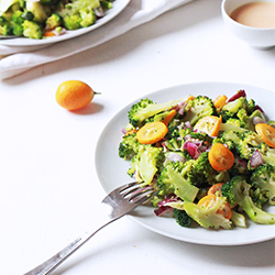 Salade brocoli, kumquat et amandes