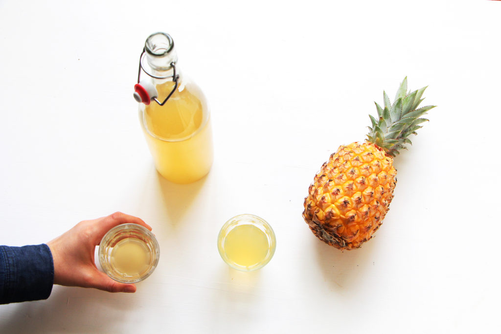 Recette du tepache, boisson fermentée maison et zéro déchet à la peau d'ananas